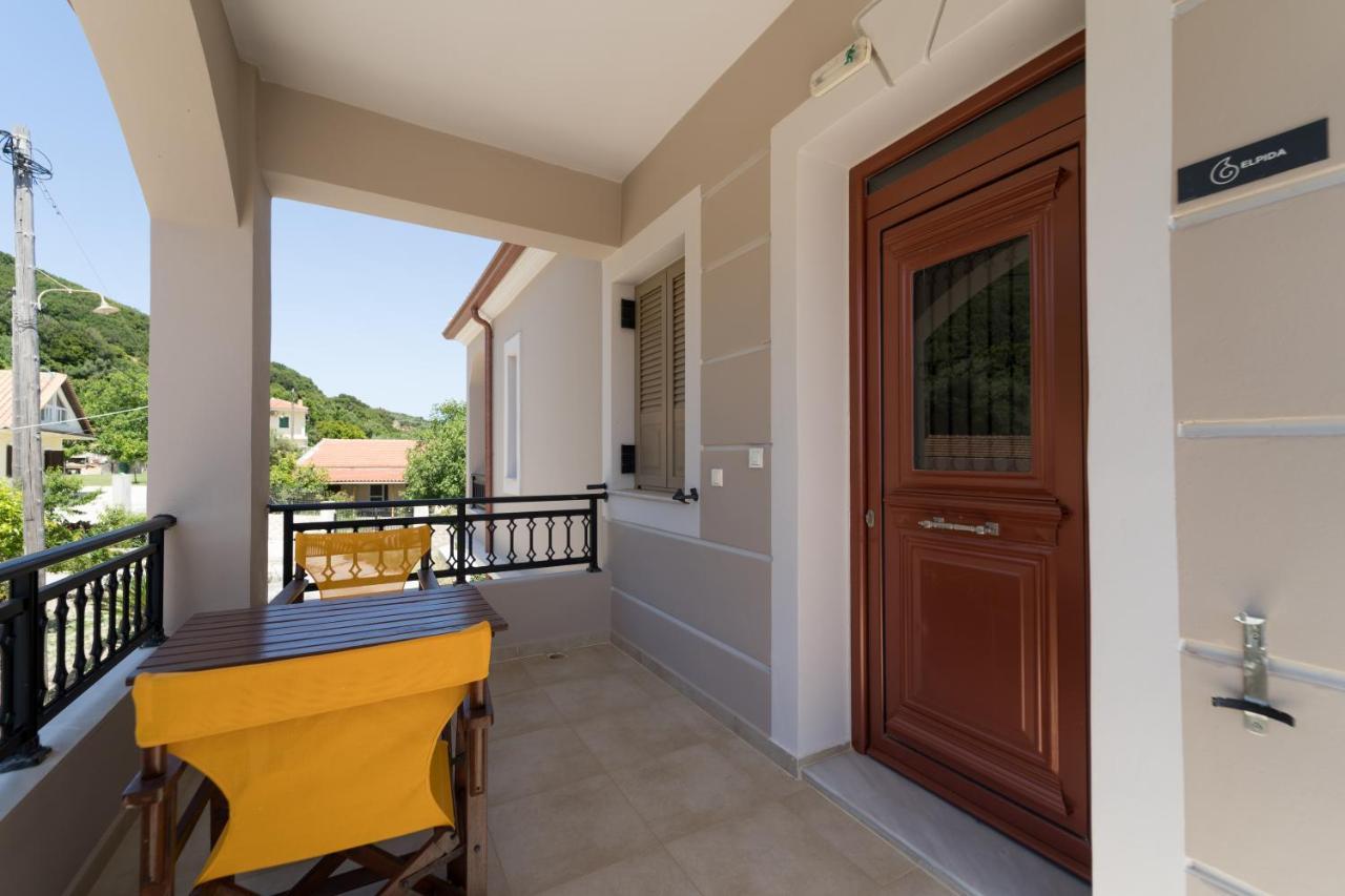 Vilatoria Guesthouse Agia Thekli Exteriör bild