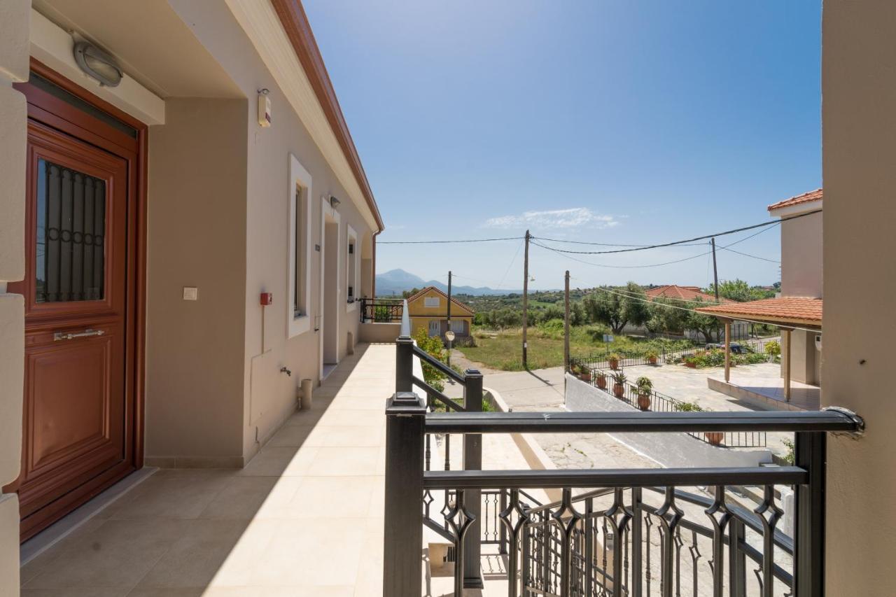 Vilatoria Guesthouse Agia Thekli Exteriör bild