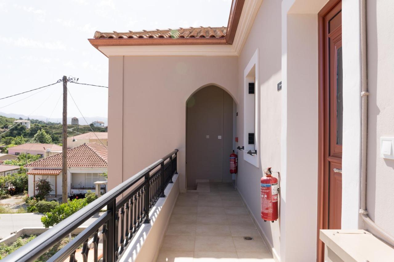 Vilatoria Guesthouse Agia Thekli Exteriör bild